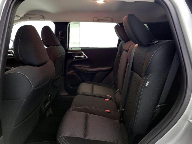 Photo of 2023 Silver Mitsubishi Outlander