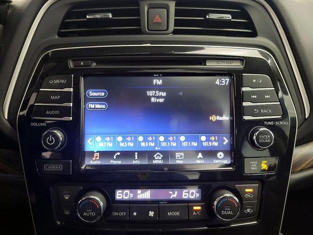 Photo of 2017 White Nissan Maxima
