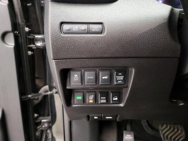 Photo of 2016 Black Nissan Rogue