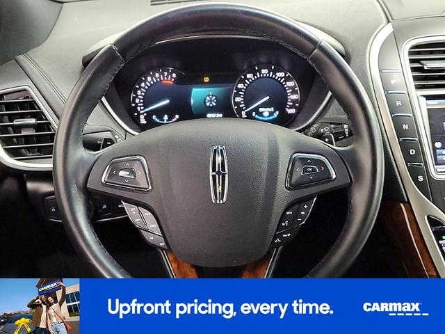 Photo of 2016 Silver Lincoln MKX