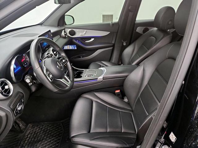 Photo of 2022 Black Mercedes-Benz GLC 300