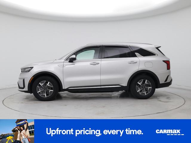 Photo of 2022 Silver Kia Sorento Hybrid