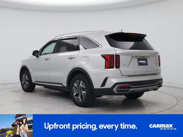 Photo of 2022 Silver Kia Sorento Hybrid