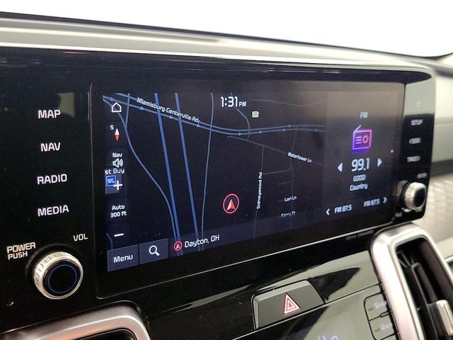 Photo of 2022 Silver Kia Sorento Hybrid