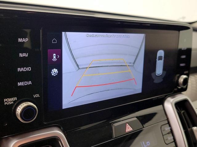Photo of 2022 Silver Kia Sorento Hybrid