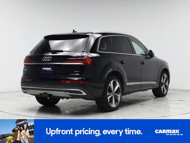 Photo of 2021 Black Audi Q7