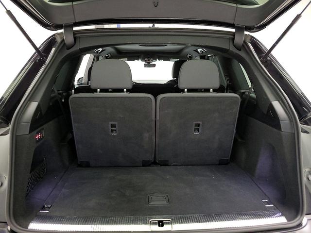 Photo of 2021 Black Audi Q7