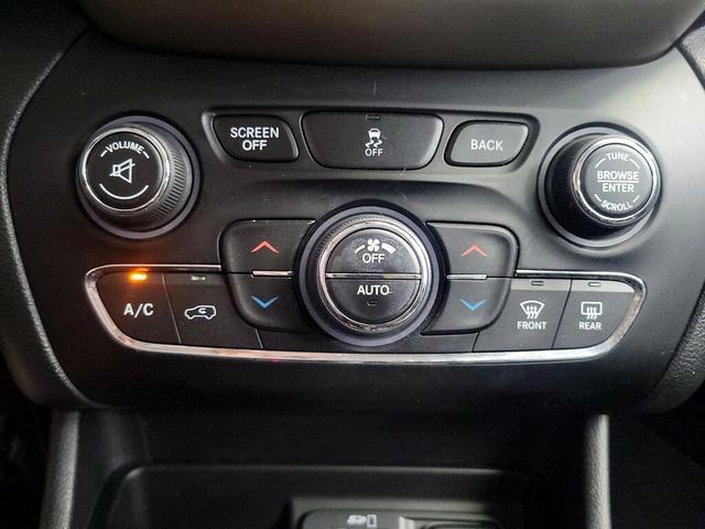 Photo of 2015 Black Jeep Cherokee