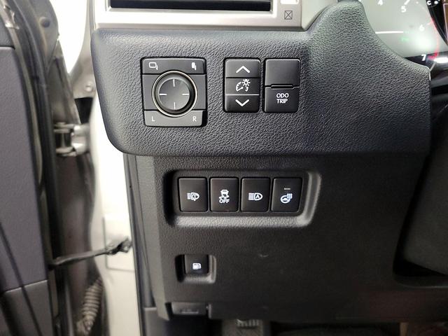 Photo of 2022 Silver Lexus GX 460