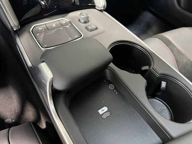 Photo of 2025 Platinum White Pearl Acura TLX