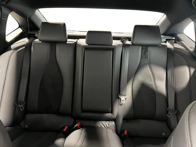 Photo of 2025 Platinum White Pearl Acura TLX