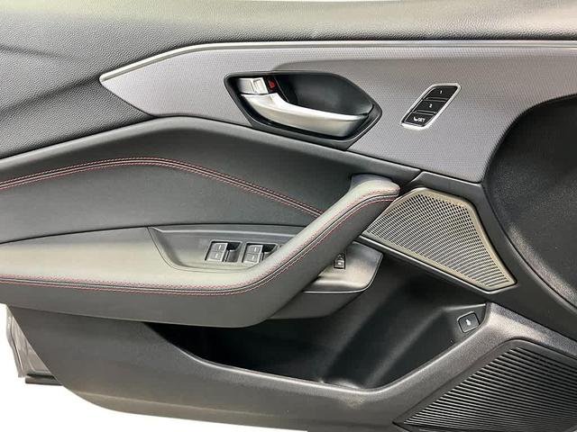 Photo of 2025 Platinum White Pearl Acura TLX