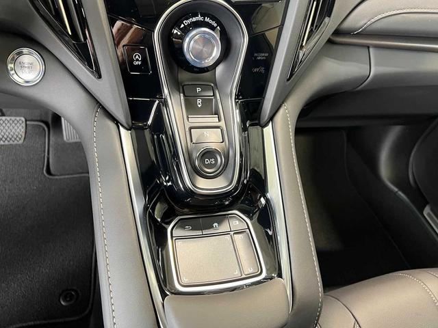 Photo of 2025 Solar Silver Metallic Acura RDX