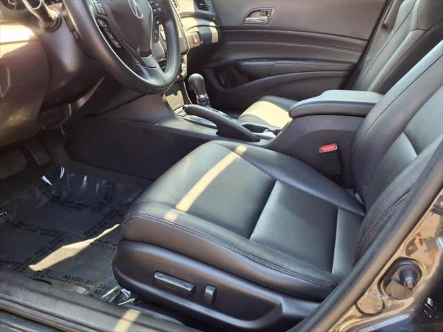 Photo of 2016 Graphite Luster Metallic Acura ILX
