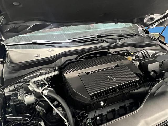 Photo of 2026 Liquid Carbon Metallic Acura MDX