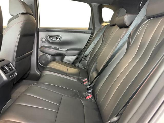 Photo of 2025 Platinum White Pearl Acura ADX
