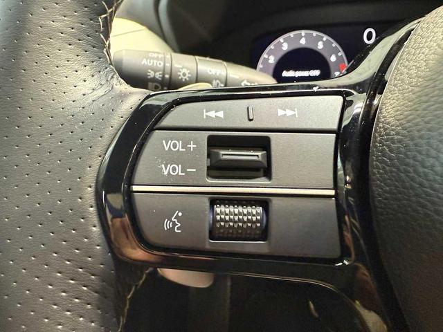 Photo of 2025 Urban Gray Pearl Acura ADX