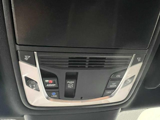 Photo of 2025 Urban Gray Pearl Acura TLX