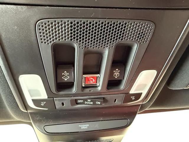 Photo of 2025 Platinum White Pearl Acura ADX