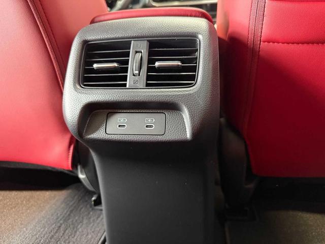 Photo of 2025 Platinum White Pearl Acura ADX