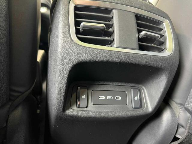 Photo of 2025 Majestic Black Pearl Acura RDX