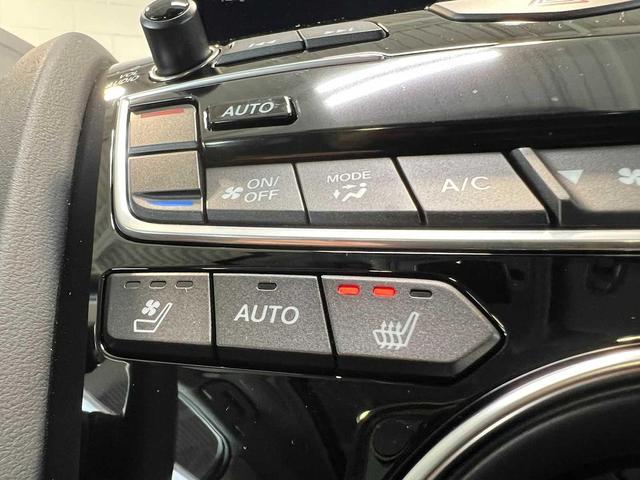 Photo of 2025 Majestic Black Pearl Acura RDX