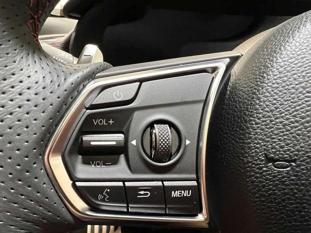 Photo of 2025 Platinum White Pearl Acura TLX