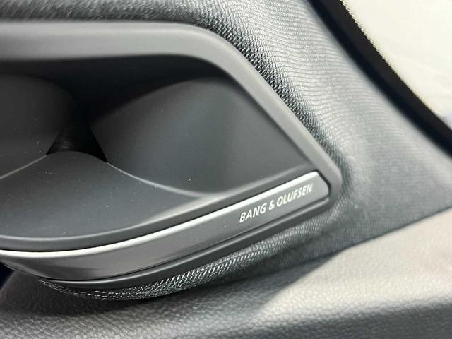 Photo of 2026 Liquid Carbon Metallic Acura MDX