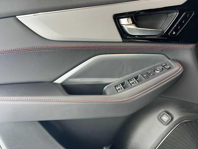 Photo of 2026 Majestic Black Pearl Acura MDX