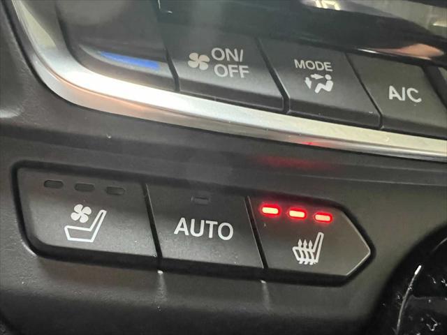 Photo of 2025 Platinum White Pearl Acura TLX