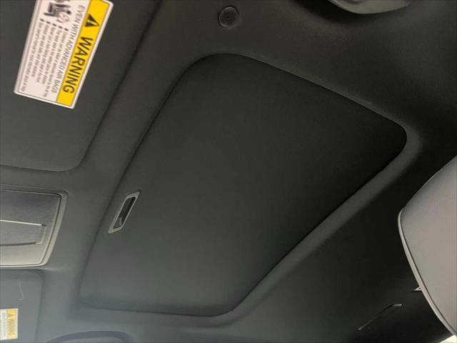 Photo of 2025 Platinum White Pearl Acura TLX