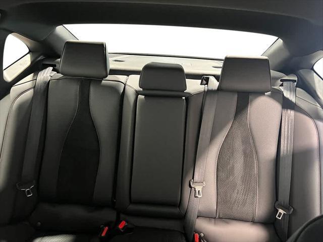 Photo of 2025 Platinum White Pearl Acura TLX