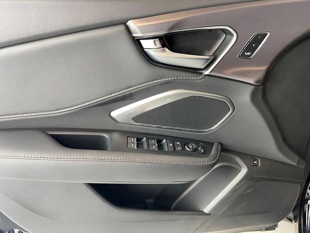 Photo of 2025 Majestic Black Pearl Acura RDX