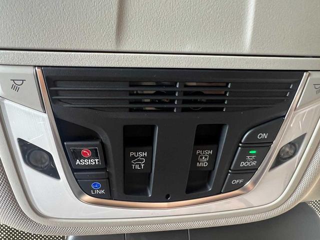 Photo of 2025 Majestic Black Pearl Acura RDX