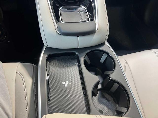 Photo of 2025 Majestic Black Pearl Acura RDX