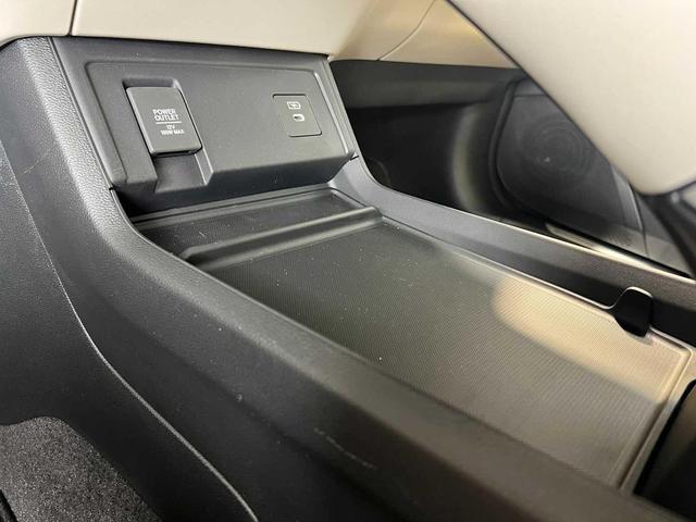 Photo of 2025 Majestic Black Pearl Acura RDX