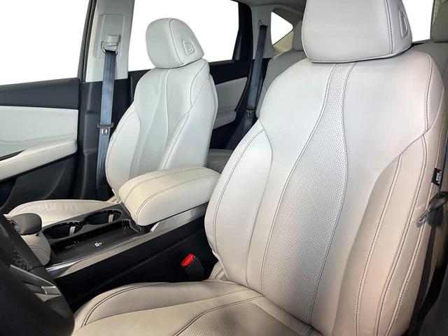 Photo of 2025 Majestic Black Pearl Acura RDX