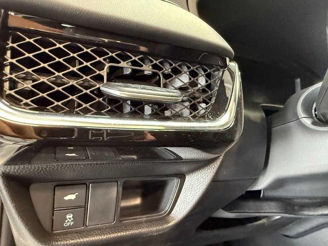 Photo of 2025 Solar Silver Metallic Acura ADX