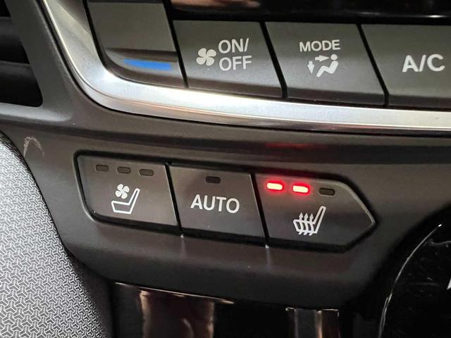 Photo of 2025 Majestic Black Pearl Acura TLX