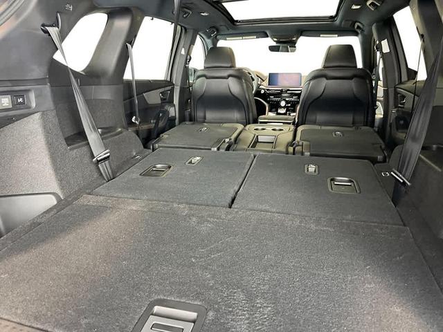 Photo of 2026 Solar Silver Metallic Acura MDX