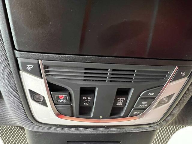 Photo of 2026 Majestic Black Pearl Acura MDX