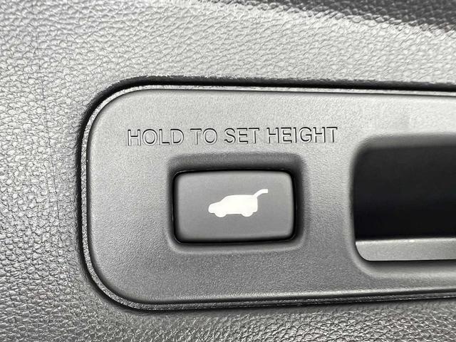 Photo of 2026 Majestic Black Pearl Acura MDX