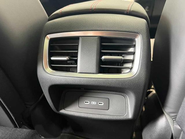 Photo of 2025 Majestic Black Pearl Acura RDX