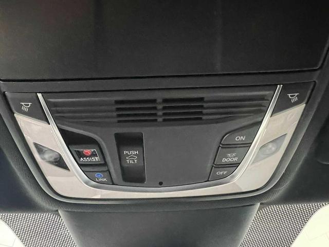Photo of 2025 Lunar Silver Metallic Acura TLX