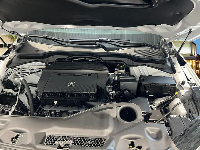 Photo of 2026 Platinum White Pearl Acura MDX