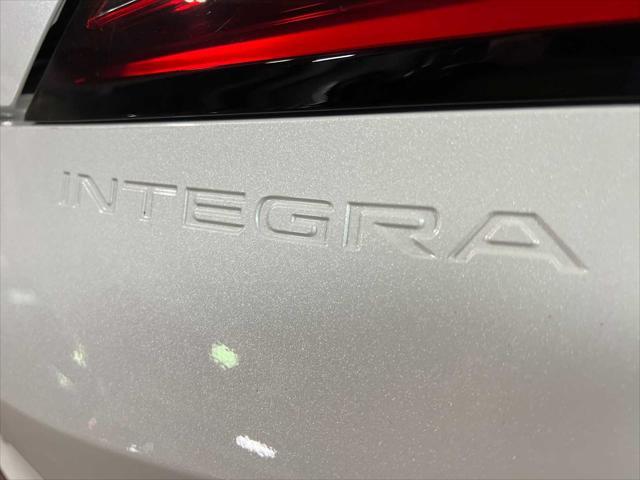 Photo of 2025 Platinum White Pearl Acura Integra
