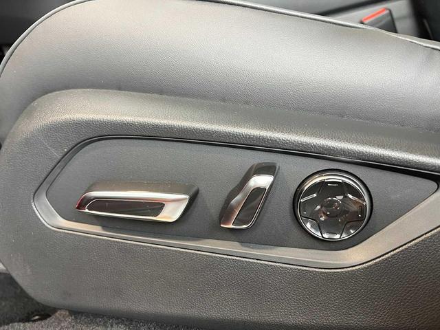 Photo of 2025 Platinum White Pearl Acura RDX