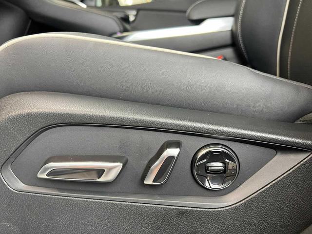 Photo of 2025 Solar Silver Metallic Acura RDX