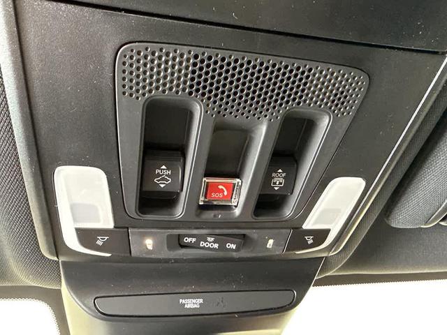 Photo of 2025 Platinum White Pearl Acura ADX