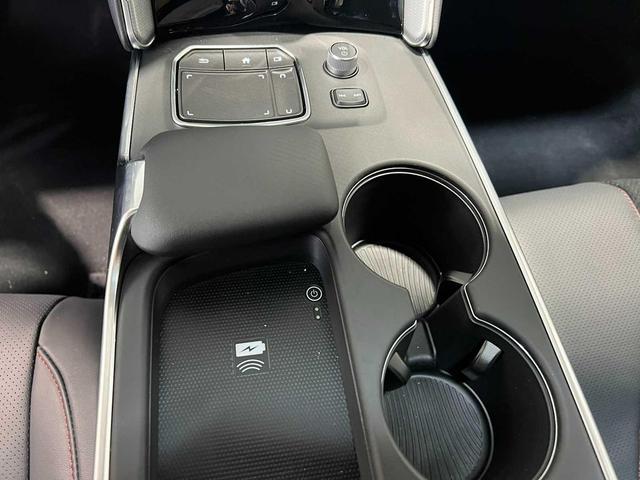 Photo of 2025 Platinum White Pearl Acura TLX